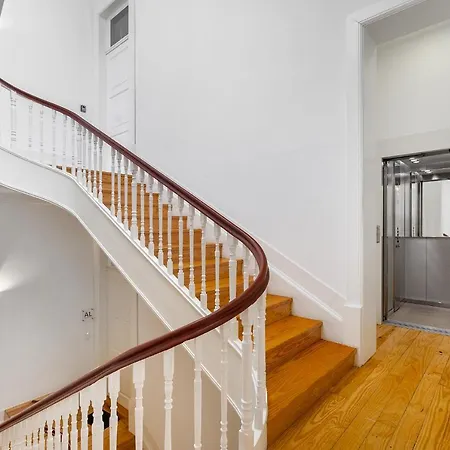 Whome 1-bed W/ View Perfect To Explore * Порту